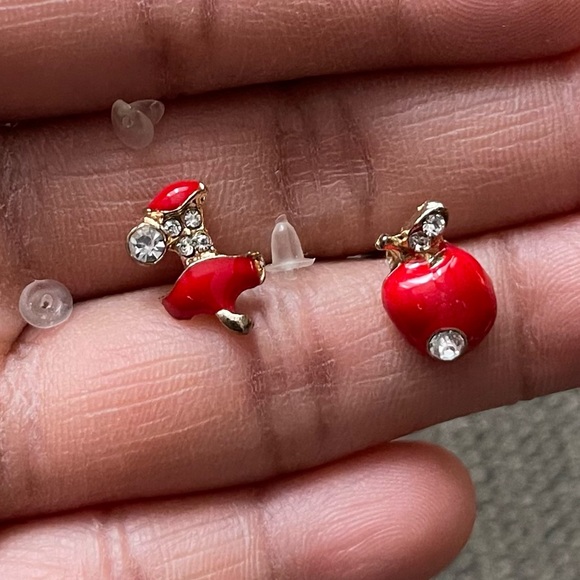 NWOT 1 Pair Women Fashion Lovely Apple Fruit Shape Stud Earrings Crystal - Picture 2 of 5